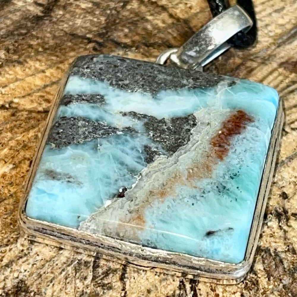 Beautiful Larimar Pendant 1 7/8” - Picture 2 of 6